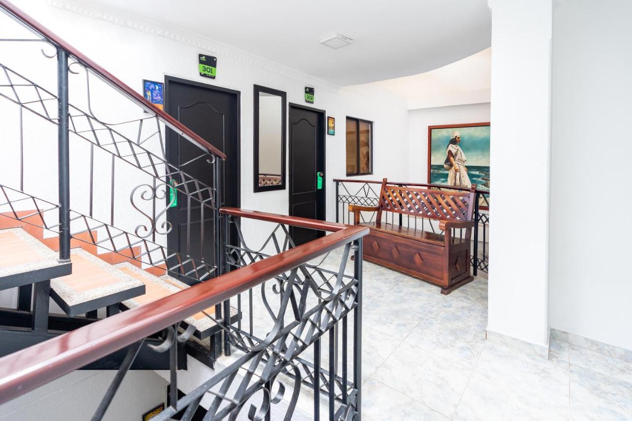 Ayenda Union Hotel บาเยดูปาร์ ภายนอก รูปภาพ